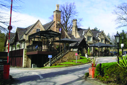 The John Gilbert, Worsley Brow